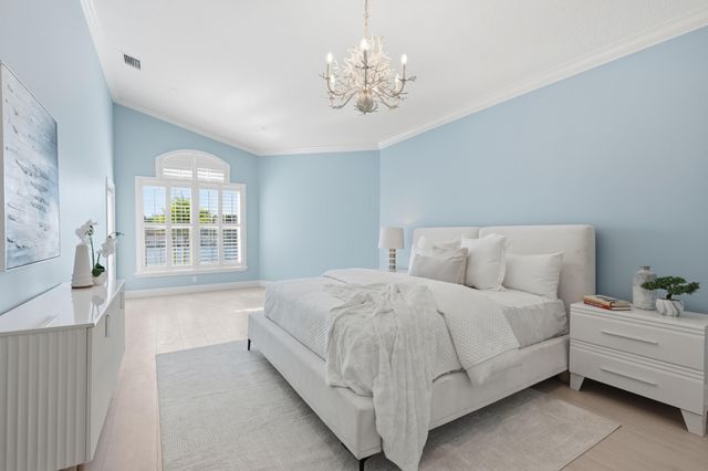 17104 Crossgate Drive, Jupiter, FL 33477