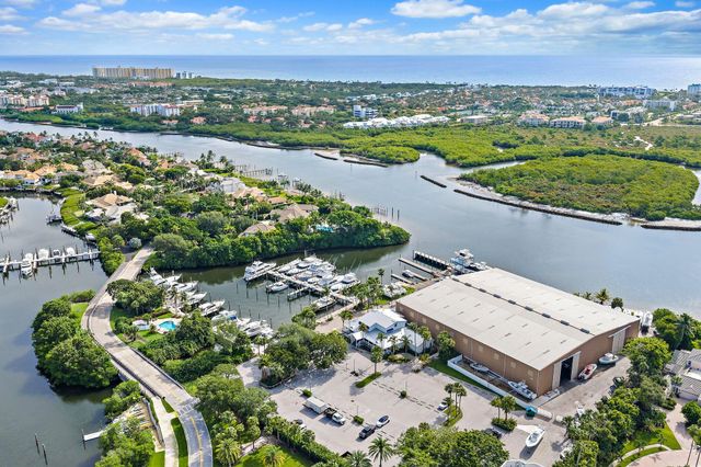 17104 Crossgate Drive, Jupiter, FL 33477