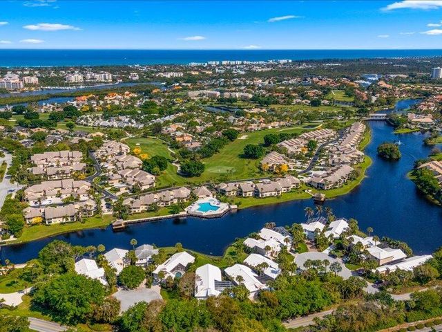 17104 Crossgate Drive, Jupiter, FL 33477