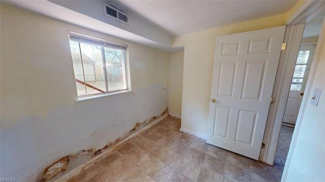 5421 Berry Hill RD, Norfolk, VA 23502