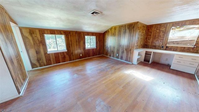 5421 Berry Hill RD, Norfolk, VA 23502