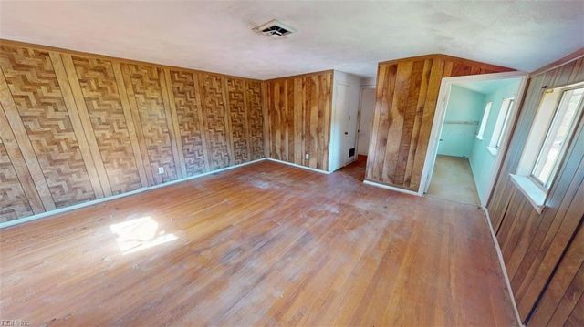 5421 Berry Hill RD, Norfolk, VA 23502