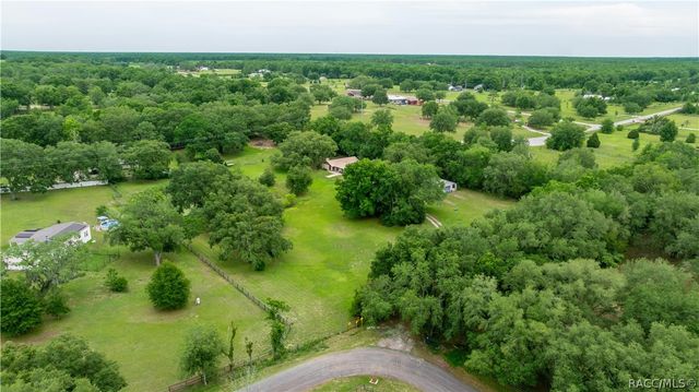 7930 E Derby Oaks Drive, Floral City, FL 34436