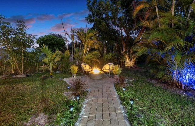 727 S Lake Drive, Lantana, FL 33462