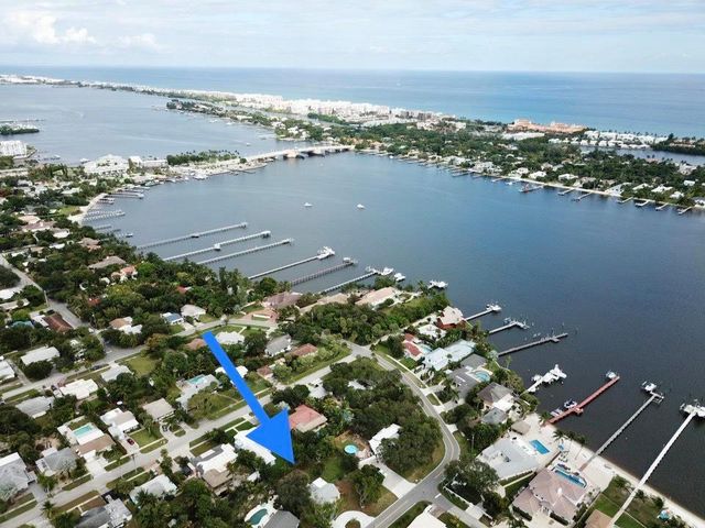 727 S Lake Drive, Lantana, FL 33462