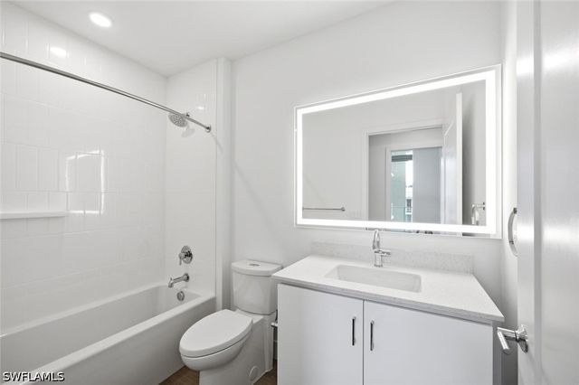 1950 Mayfair ST PH9, Naples, FL 34104
