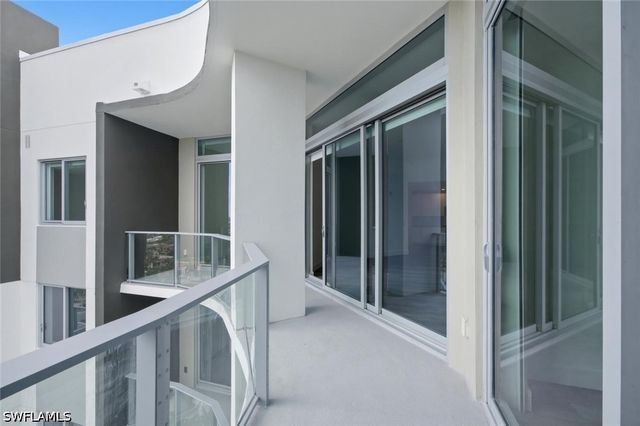 1950 Mayfair ST PH9, Naples, FL 34104