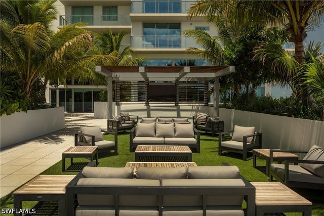 1950 Mayfair ST PH9, Naples, FL 34104