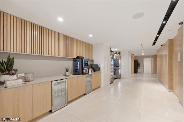 1950 Mayfair ST PH9, Naples, FL 34104