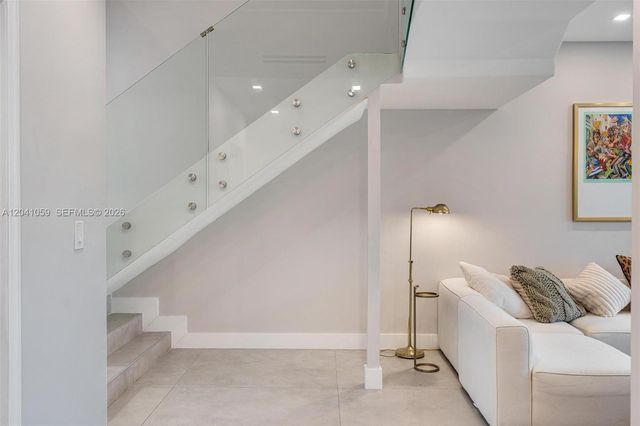 20940 NE 31st Place, Aventura, FL 33180
