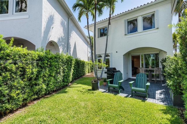 20940 NE 31st Place, Aventura, FL 33180