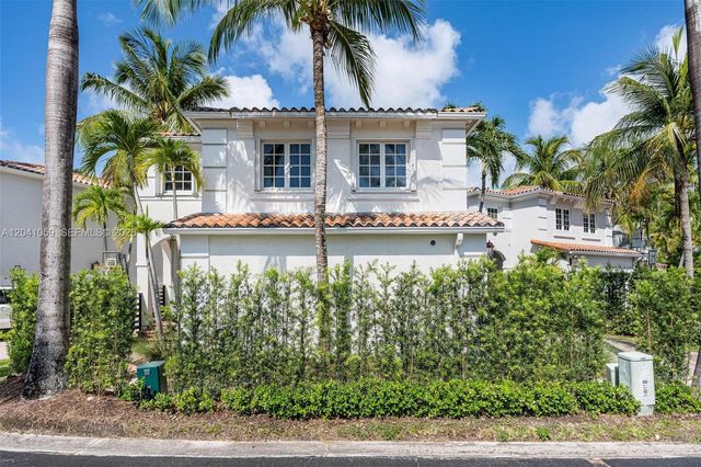 20940 NE 31st Place, Aventura, FL 33180