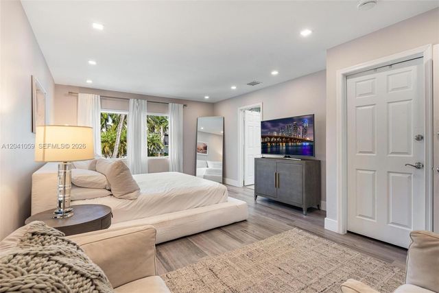 20940 NE 31st Place, Aventura, FL 33180