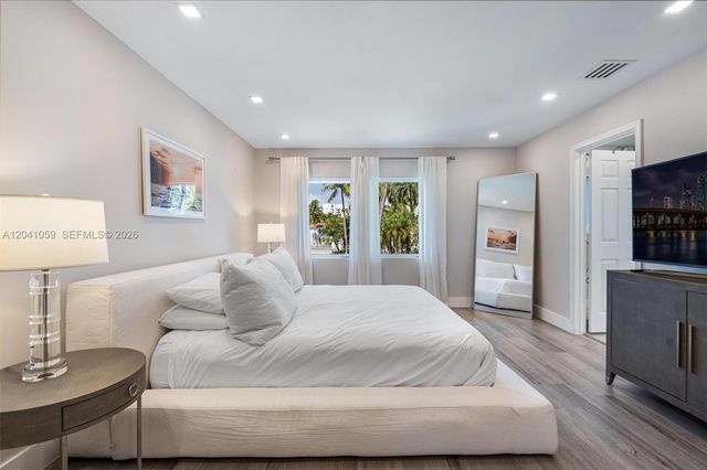 20940 NE 31st Place, Aventura, FL 33180