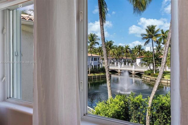 20940 NE 31st Place, Aventura, FL 33180