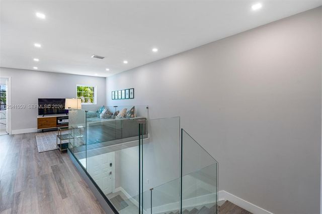 20940 NE 31st Place, Aventura, FL 33180
