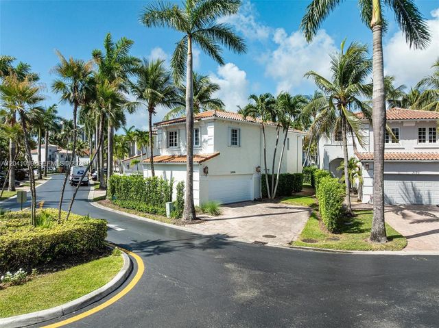 20940 NE 31st Place, Aventura, FL 33180