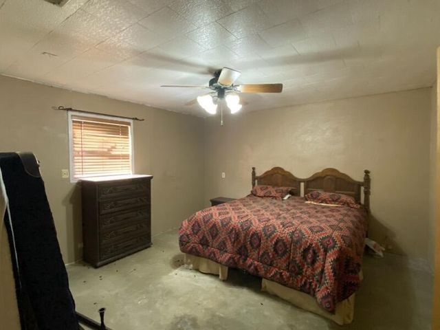 6 Post Oak, Huntsville, TX 77320