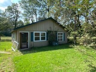 6 Post Oak, Huntsville, TX 77320