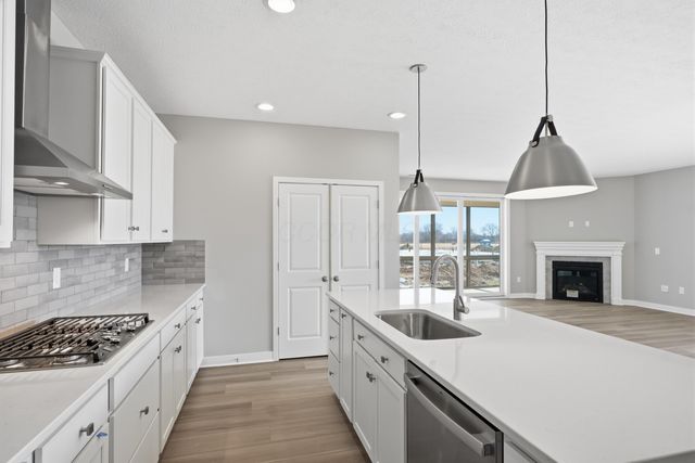 4537 Corsican Loop E, Hilliard, OH 43026