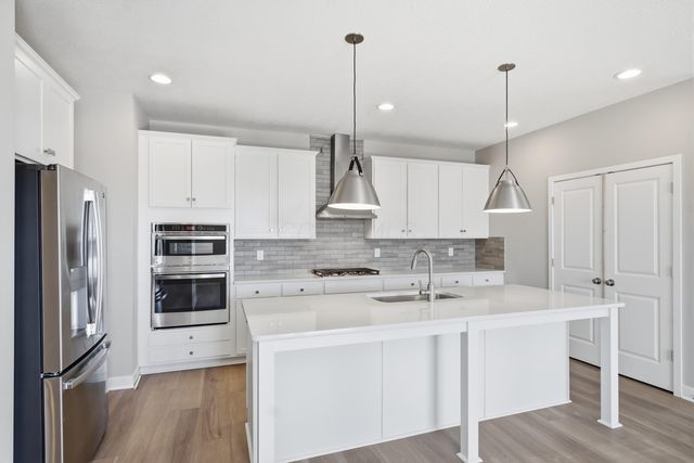 4537 Corsican Loop E, Hilliard, OH 43026