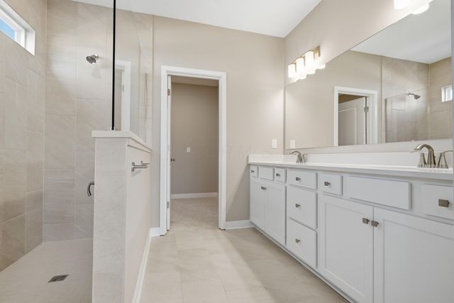 4537 Corsican Loop E, Hilliard, OH 43026