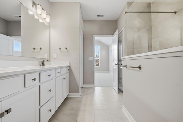 4537 Corsican Loop E, Hilliard, OH 43026