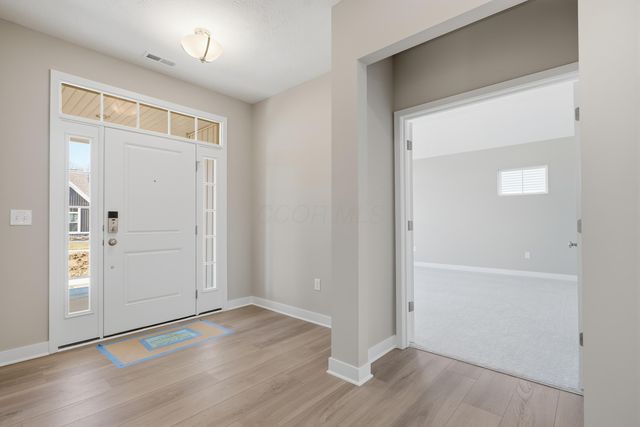 4537 Corsican Loop E, Hilliard, OH 43026