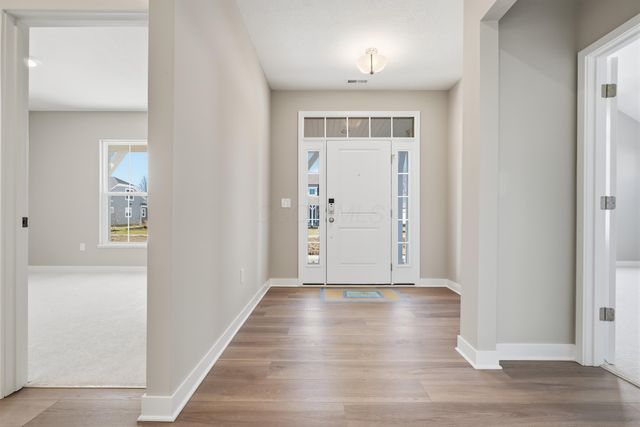 4537 Corsican Loop E, Hilliard, OH 43026