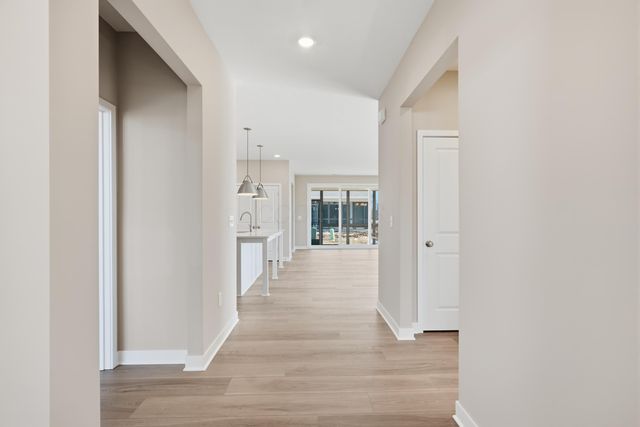 4537 Corsican Loop E, Hilliard, OH 43026