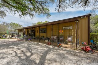 2044 CR 344, Hondo, TX 78861