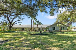 8631 Steeplechase Drive, Palm Beach Gardens, FL 33418