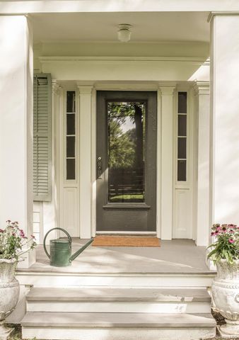 24 Van Wyck Lane, Claverack, NY 12534