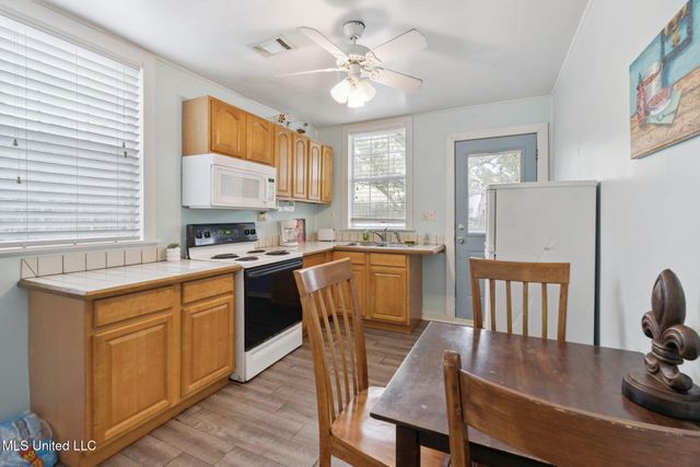 10450 Mississippi 603, Bay Saint Louis, MS 39520