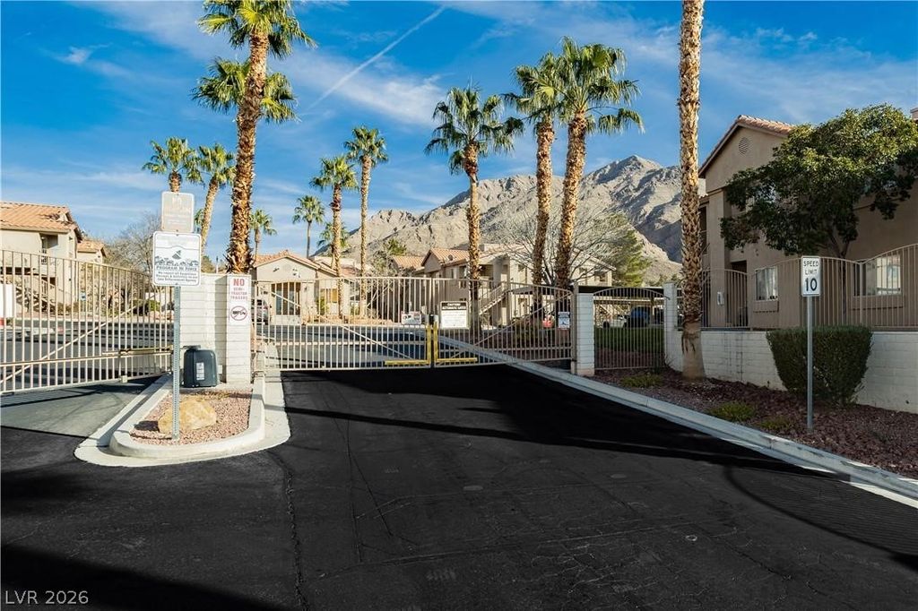 2110 Los Feliz Street 2037, Las Vegas, NV 89156 — exterior