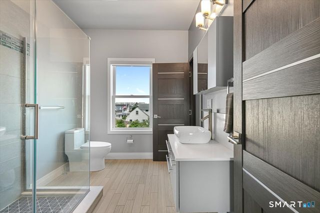 6 First Avenue, East Haven, CT 06512