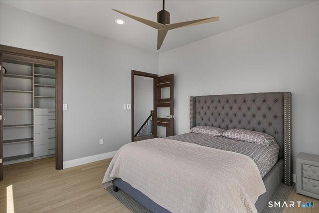 6 First Avenue, East Haven, CT 06512