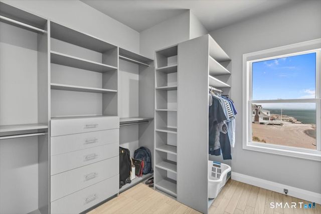 6 First Avenue, East Haven, CT 06512