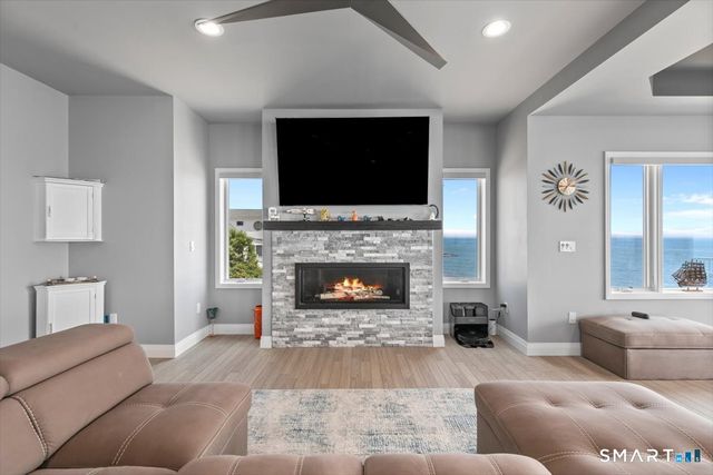 6 First Avenue, East Haven, CT 06512
