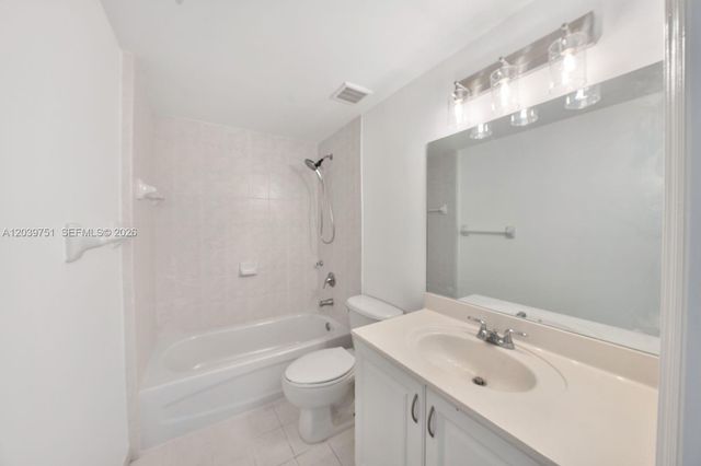 215 SW 42nd Ave 507, Miami, FL 33134