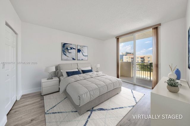 215 SW 42nd Ave 507, Miami, FL 33134