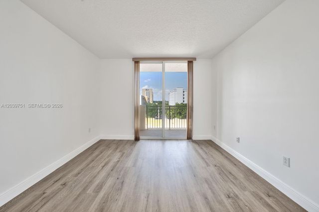 215 SW 42nd Ave 507, Miami, FL 33134