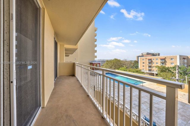 215 SW 42nd Ave 507, Miami, FL 33134