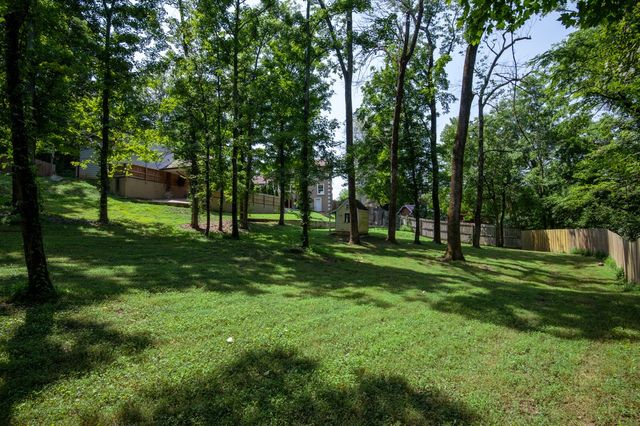 4036 Creekside Dr, Nashville, TN 37211