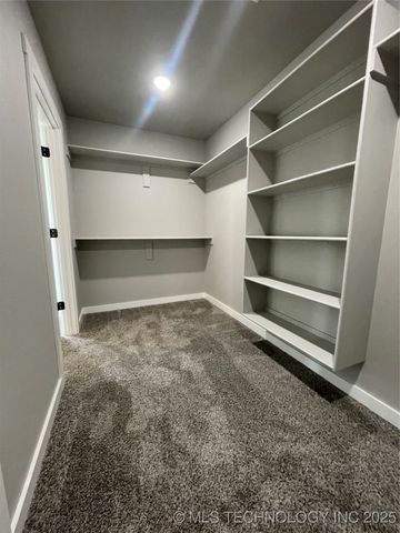 5905 Bluestem Way, Chelsea, OK 74016