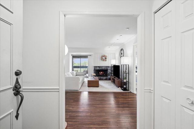 3851 Mission Hills Road 502, Northbrook, IL 60062