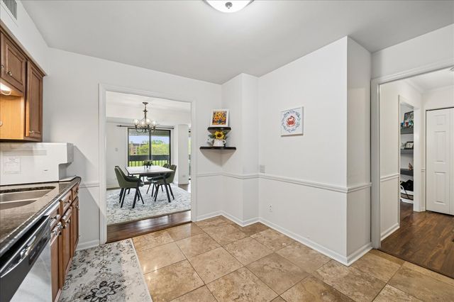 3851 Mission Hills Road 502, Northbrook, IL 60062