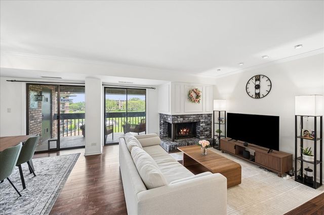 3851 Mission Hills Road 502, Northbrook, IL 60062