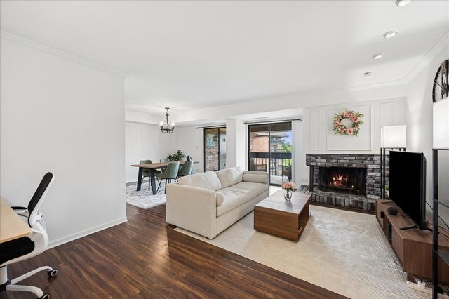 3851 Mission Hills Road 502, Northbrook, IL 60062