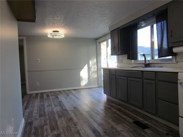 710 Myrtle Avenue, Ashtabula, OH 44004